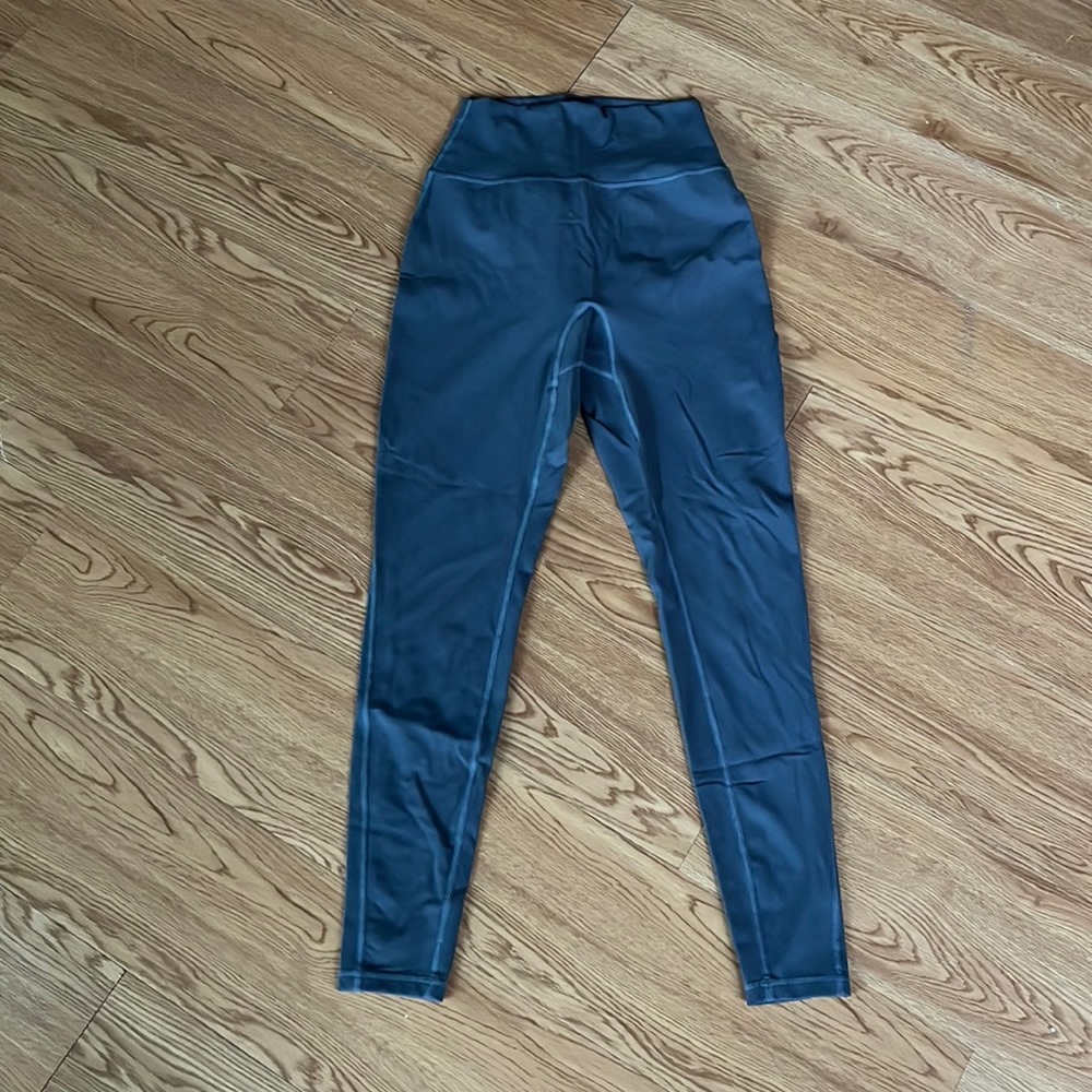 Navy blue leggings